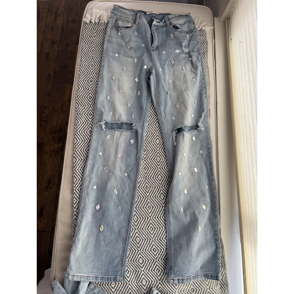 Hot & Delicious Light Wash Blue Jeans with Ripped Knees and Rhinestones Size L